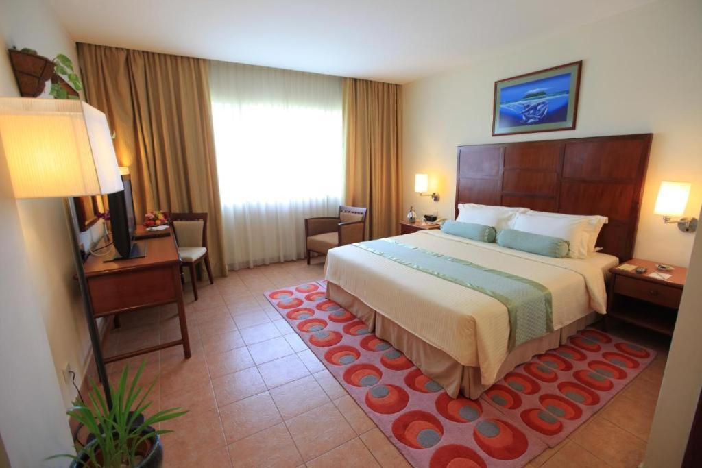 Hulhule Island Hotel Male Ngoại thất bức ảnh