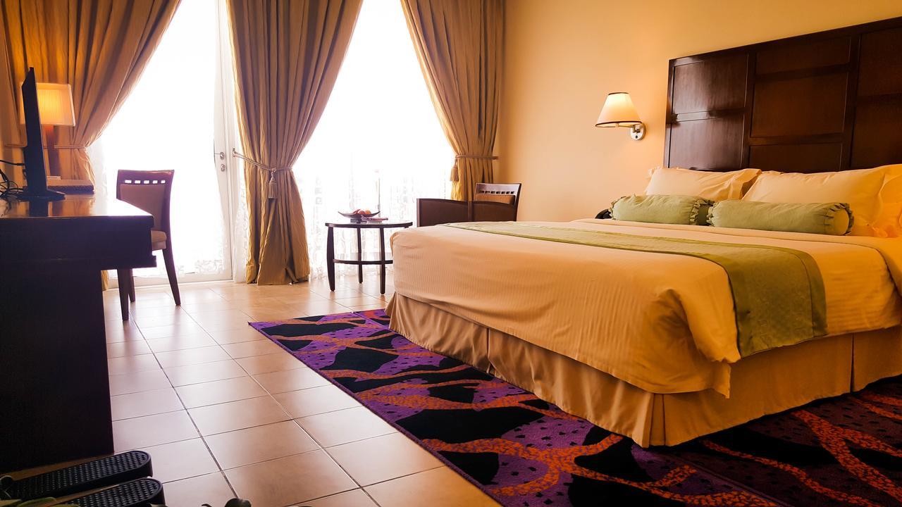 Hulhule Island Hotel Male Ngoại thất bức ảnh