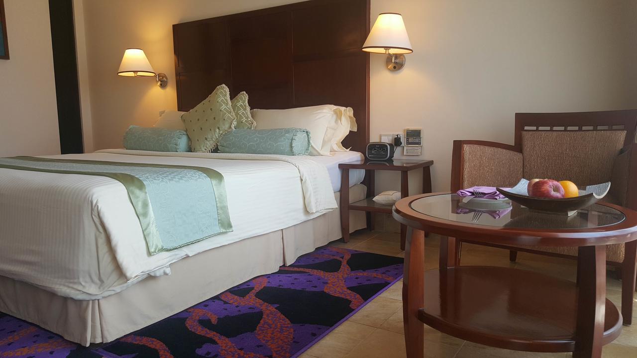 Hulhule Island Hotel Male Ngoại thất bức ảnh
